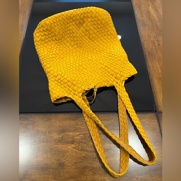 Women’s Cleo Woven Soft Vegan Leather Shoulder Bag / Tote Bag - Picture 8 of 10